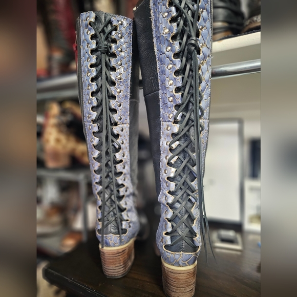 Freebird by Steven Catrina Navy croc lace up tall boots size 6 - Picture 4 of 5